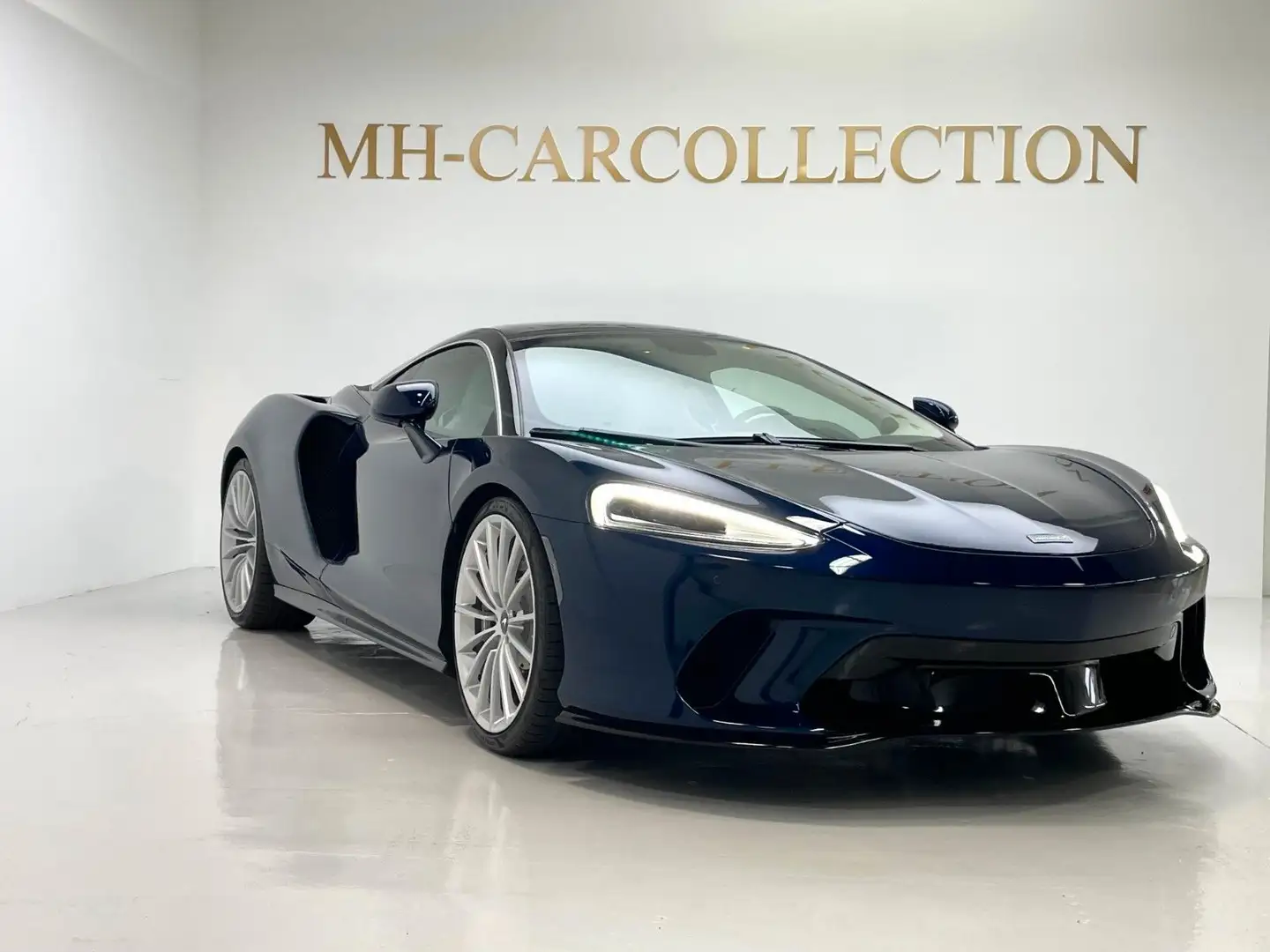 2020 McLaren GT