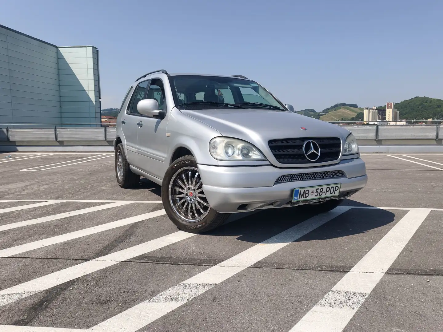 2001 Mercedes-Benz ML 320